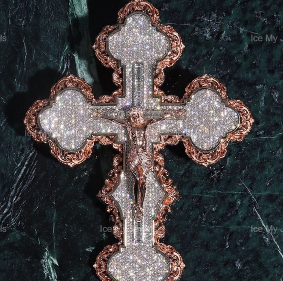 STOLEN ENGAGEMENT RING AND MORE! - Picture 4 of 9